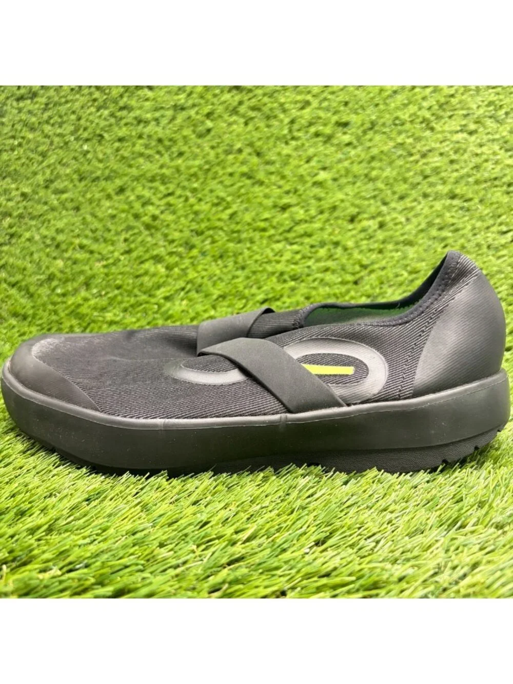 OOFOS OOmg Fibre Low Mens Size 11 Black Casual Walking Slip On Recovery Shoes